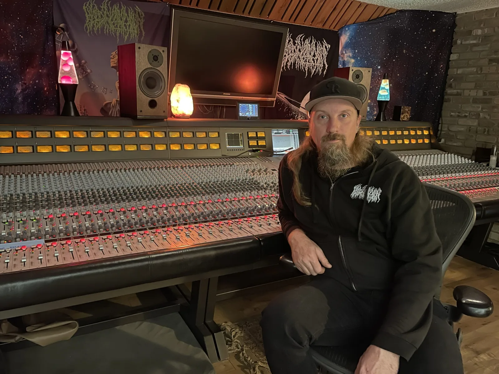 Pete deBoer at the AMEK 9098i console